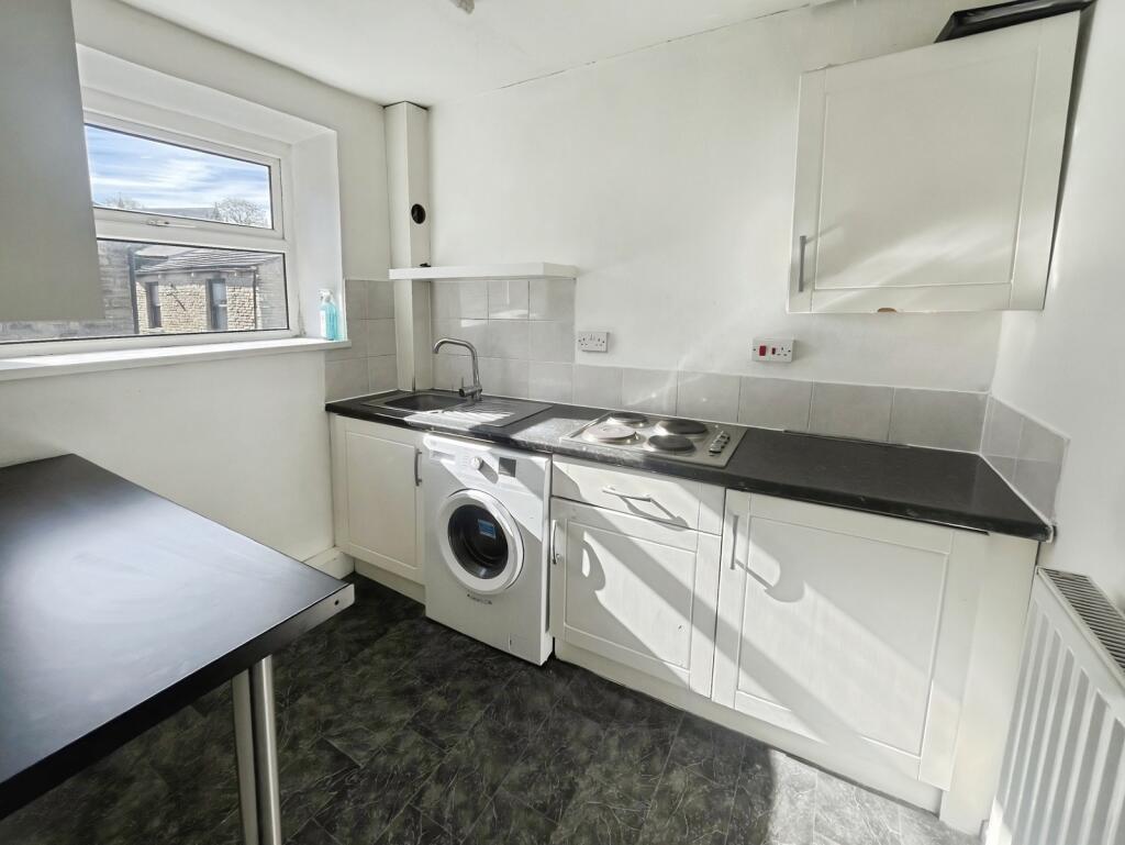 2 bed Apartment for rent in Glossop. From Reeds Rains - Glossop