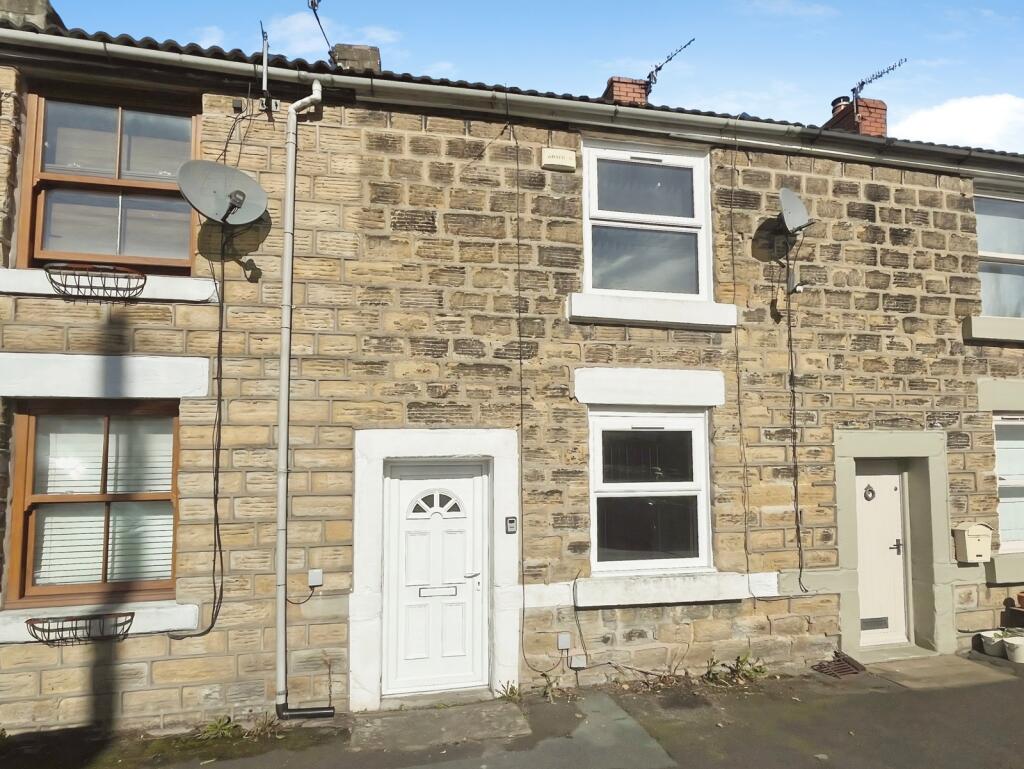 2 bed Mid Terraced House for rent in Tintwistle. From Reeds Rains - Glossop 2 bed Mid Terraced House for rent in Tintwistle. From Reeds Rains - Glossop