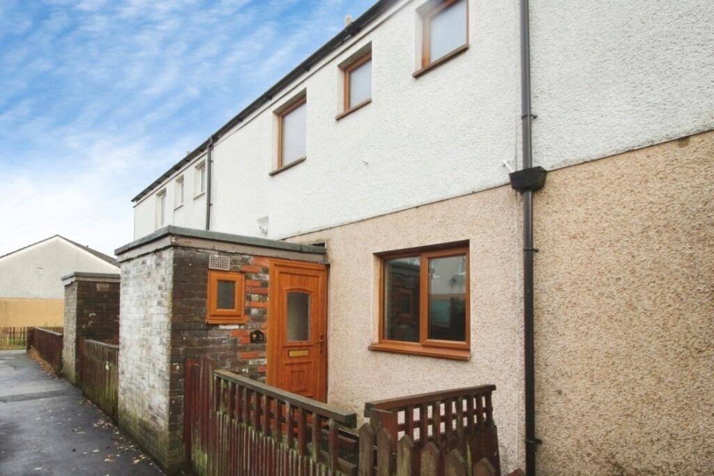 3 bed Mid Terraced House for rent in Gamesley. From Reeds Rains - Glossop 3 bed Mid Terraced House for rent in Gamesley. From Reeds Rains - Glossop
