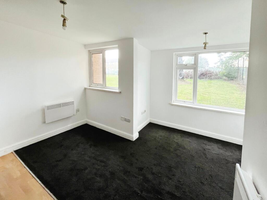 1 bed Apartment for rent in Ovenden Wood. From Reeds Rains - Halifax 1 bed Apartment for rent in Ovenden Wood. From Reeds Rains - Halifax