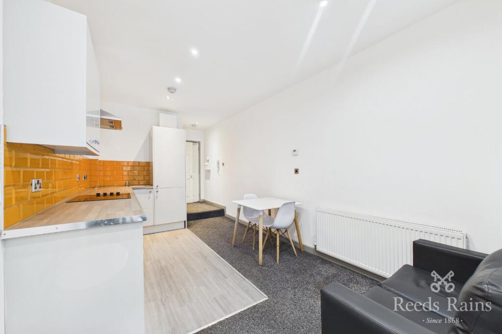 4 bed Apartment for rent in Halifax. From Reeds Rains - Halifax