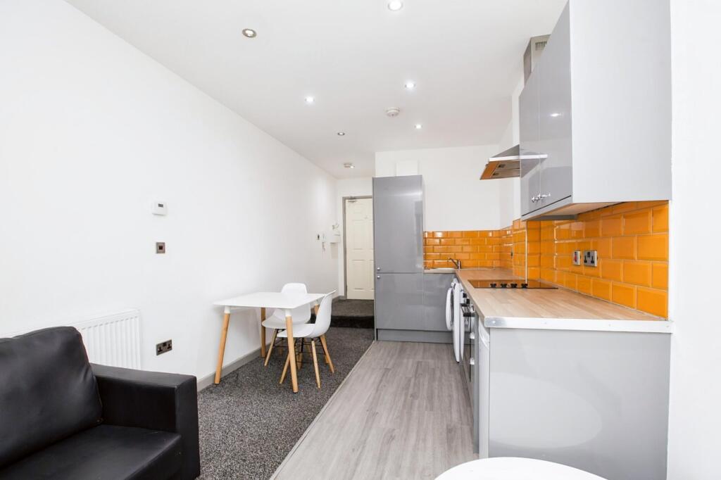 4 bed Apartment for rent in Halifax. From Reeds Rains - Halifax 4 bed Apartment for rent in Halifax. From Reeds Rains - Halifax