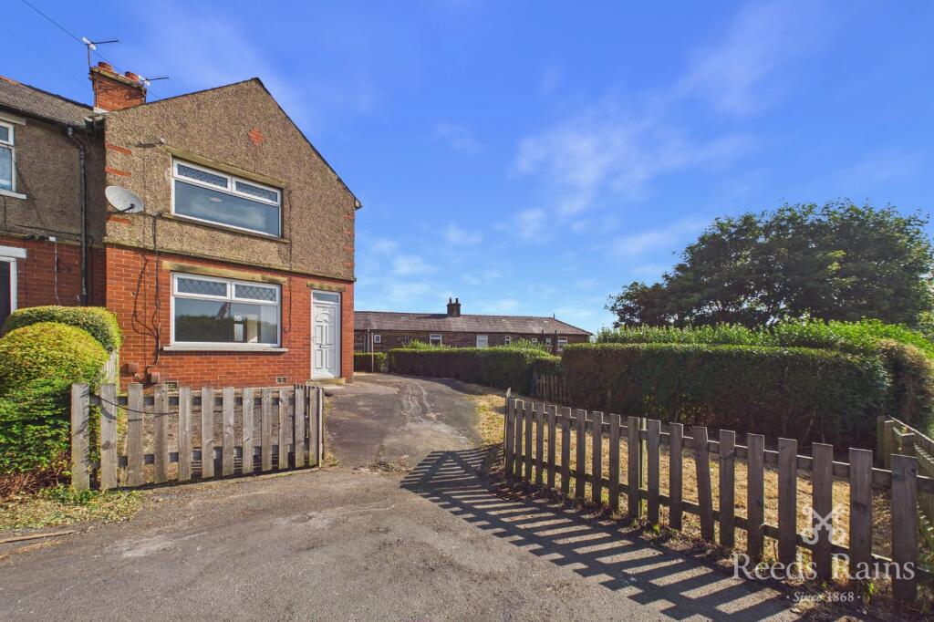 2 bed End of Terrace for rent in Ovenden Wood. From Reeds Rains - Halifax