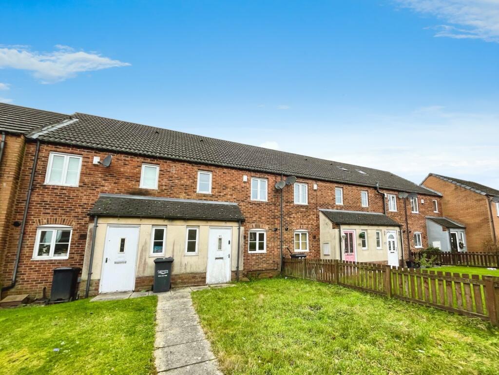 3 bed Mid Terraced House for rent in Ogden. From Reeds Rains - Halifax 3 bed Mid Terraced House for rent in Ogden. From Reeds Rains - Halifax