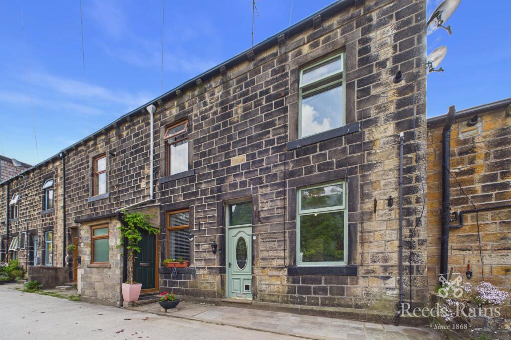 2 bed Mid Terraced House for rent in Todmorden. From Reeds Rains - Hebden Bridge 2 bed Mid Terraced House for rent in Todmorden. From Reeds Rains - Hebden Bridge