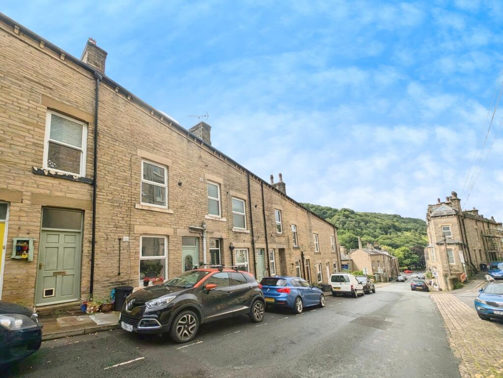 2 bed Mid Terraced House for rent in Hebden Bridge. From Reeds Rains - Hebden Bridge 2 bed Mid Terraced House for rent in Hebden Bridge. From Reeds Rains - Hebden Bridge