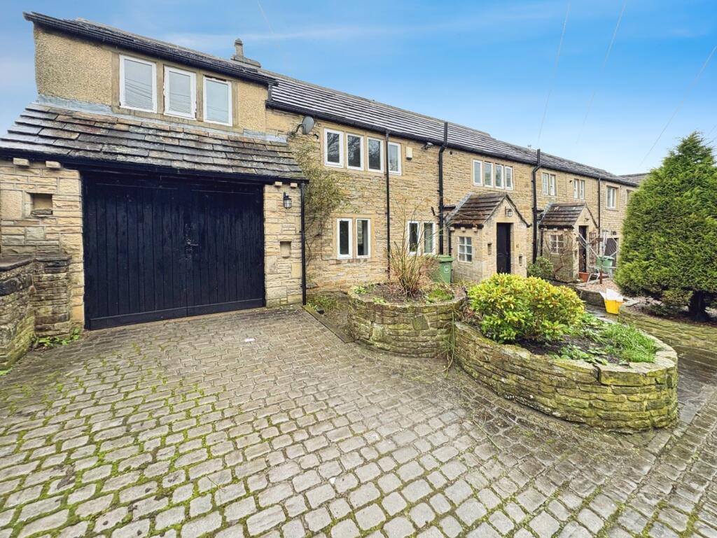 3 bed Cottage for rent in Kirkheaton. From Reeds Rains - Huddersfield