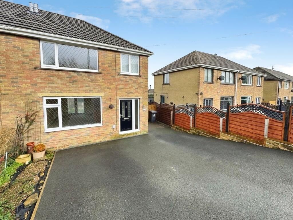 3 bed Semi Detached for rent in Shepley. From Reeds Rains - Huddersfield