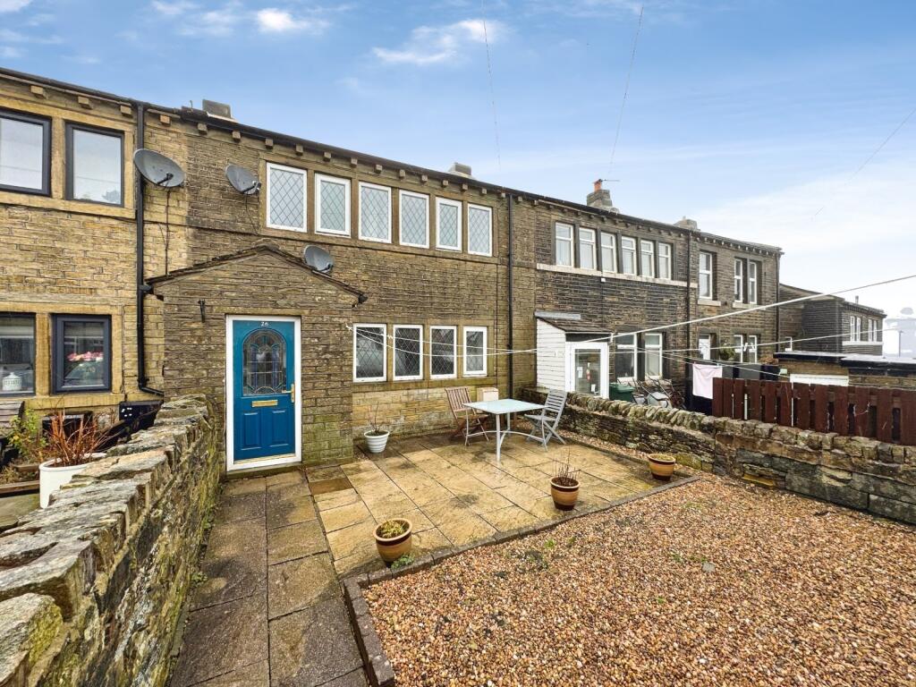 2 bed Mid Terraced House for rent in Scapegoat Hill. From Reeds Rains - Huddersfield 2 bed Mid Terraced House for rent in Scapegoat Hill. From Reeds Rains - Huddersfield