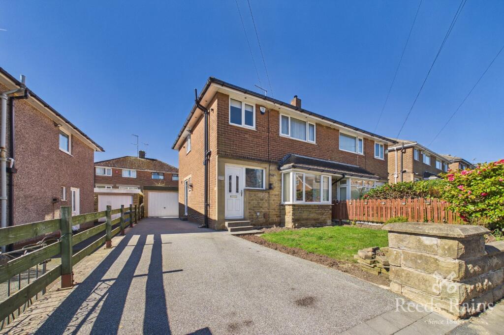 3 bed Semi Detached for rent in Outlane. From Reeds Rains - Huddersfield 3 bed Semi Detached for rent in Outlane. From Reeds Rains - Huddersfield