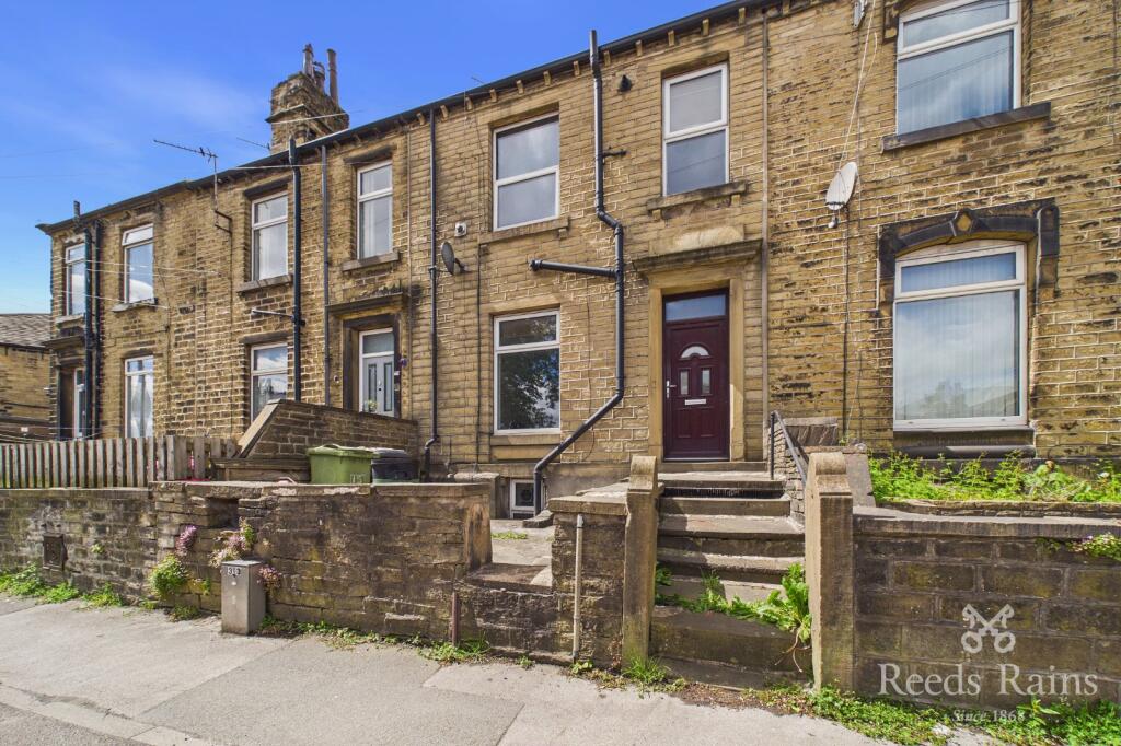 2 bed Mid Terraced House for rent in Outlane. From Reeds Rains - Huddersfield 2 bed Mid Terraced House for rent in Outlane. From Reeds Rains - Huddersfield