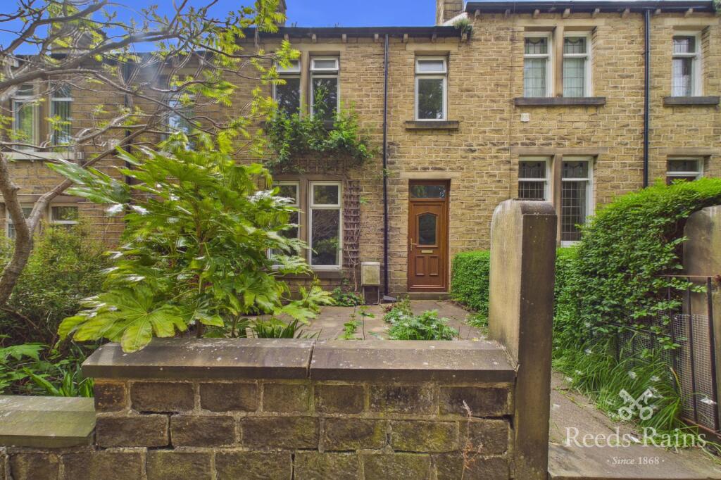3 bed Mid Terraced House for rent in Huddersfield. From Reeds Rains - Huddersfield 3 bed Mid Terraced House for rent in Huddersfield. From Reeds Rains - Huddersfield