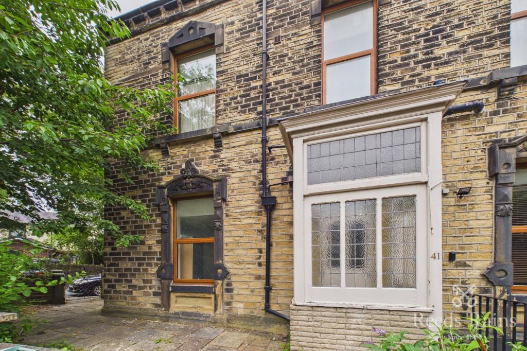 1 bed Apartment for rent in Outlane. From Reeds Rains - Huddersfield