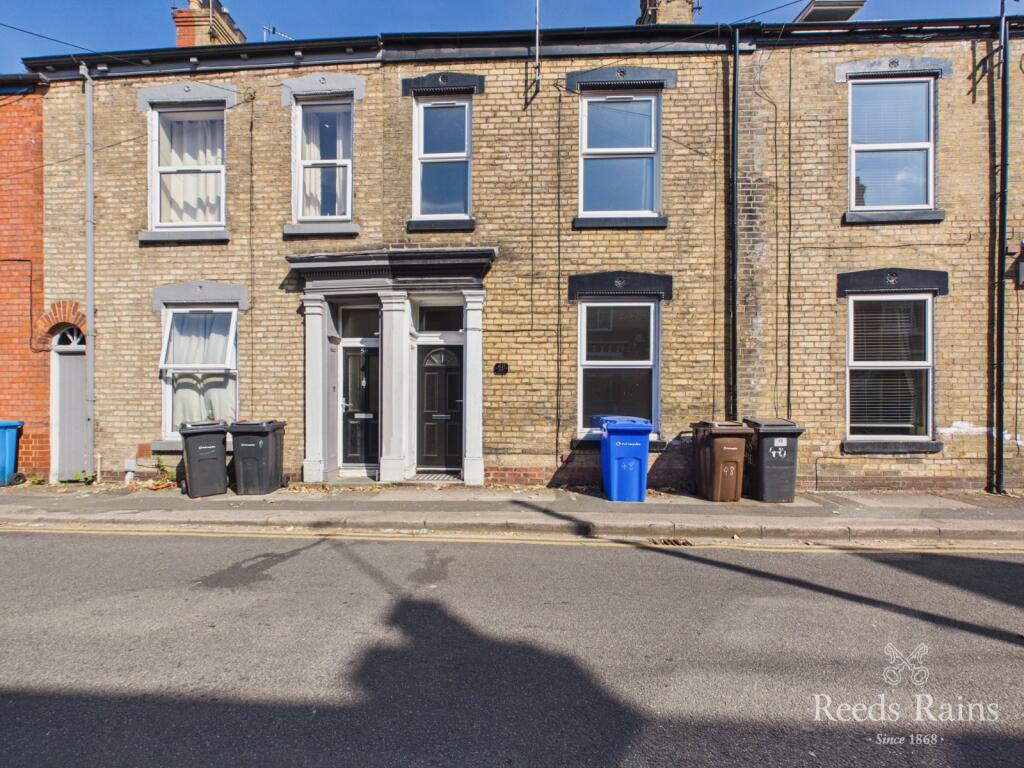 3 bed Mid Terraced House for rent in Hull. From Reeds Rains - Hull 3 bed Mid Terraced House for rent in Hull. From Reeds Rains - Hull
