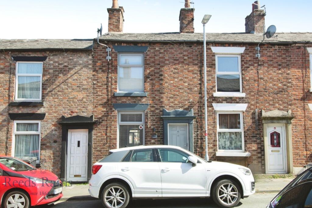 2 bed Mid Terraced House for rent in Macclesfield. From Reeds Rains - Macclesfield