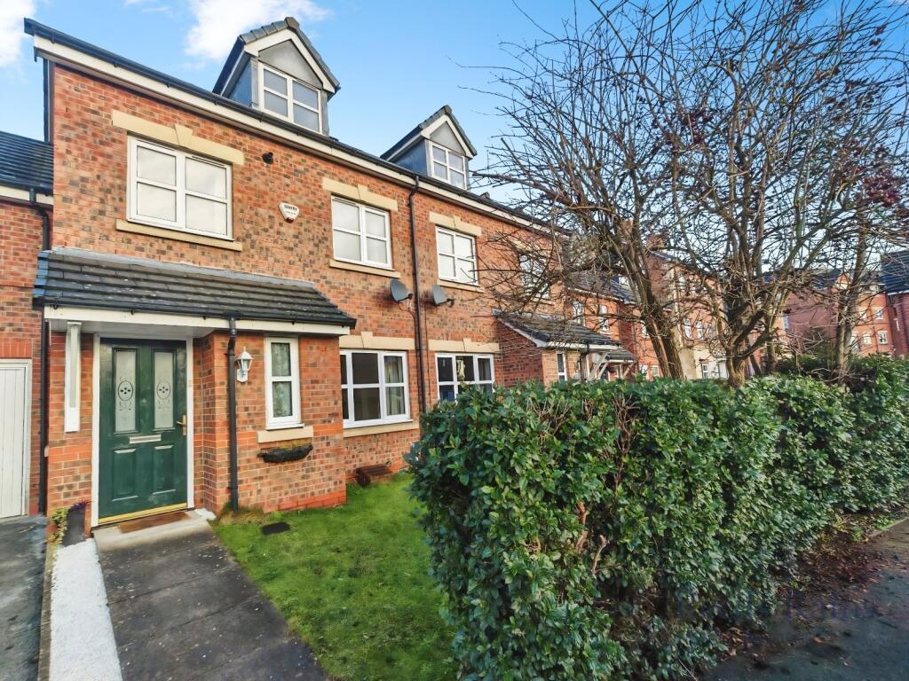 4 bed Mid Terraced House for rent in Northwich. From Reeds Rains - Northwich