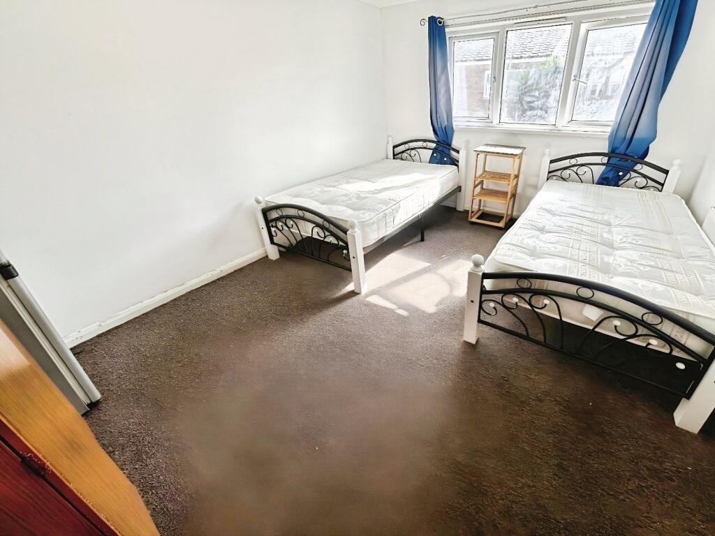 1 bed House Share for rent in London. From Reeds Rains - Plaistow