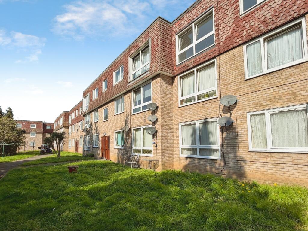 1 bed Apartment for rent in Dagenham. From Reeds Rains - Plaistow