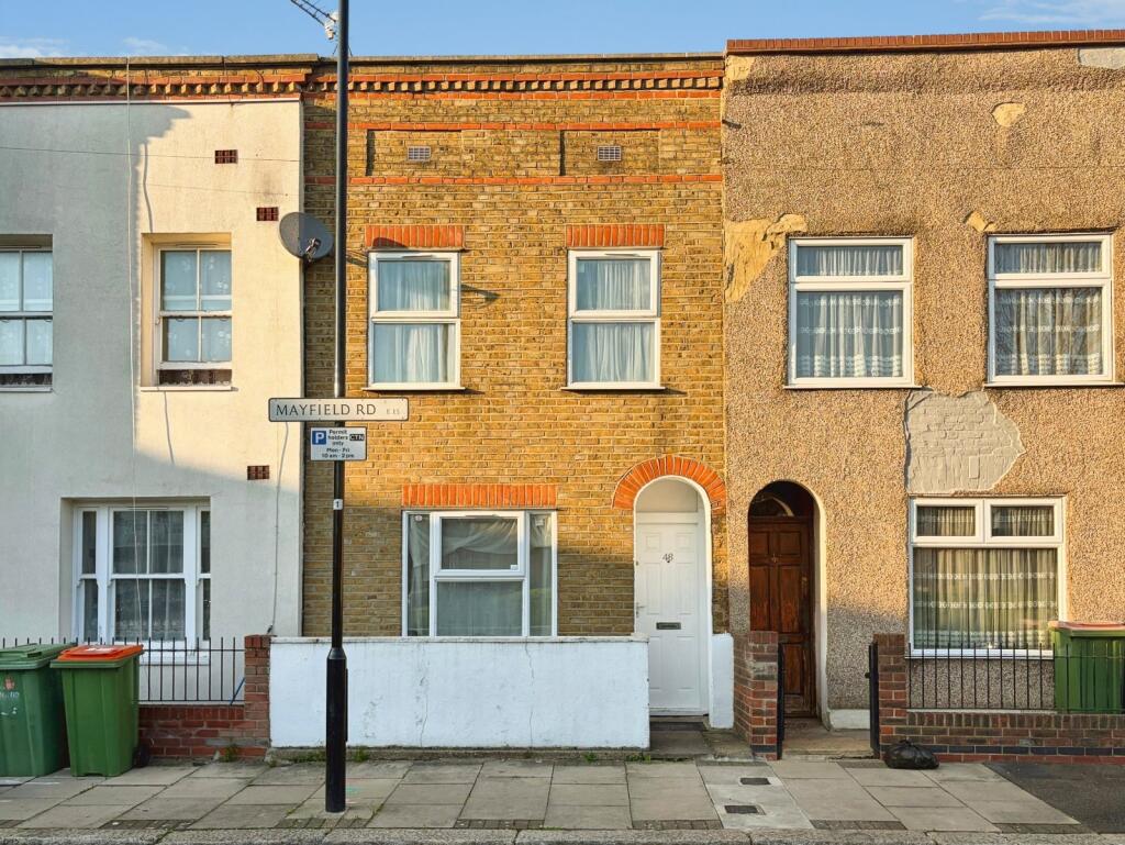 2 bed Mid Terraced House for rent in London. From Reeds Rains - Plaistow