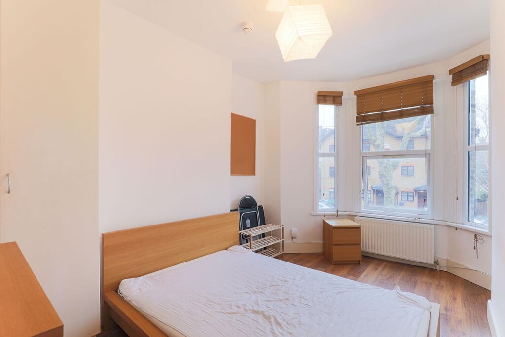 4 bed House Share for rent in Bermondsey. From Reeds Rains - Plaistow