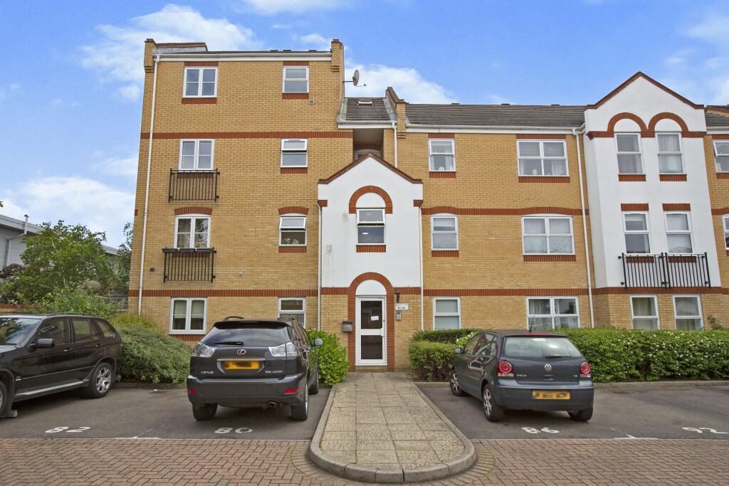 2 bed Apartment for rent in East Ham. From Reeds Rains - Plaistow 2 bed Apartment for rent in East Ham. From Reeds Rains - Plaistow