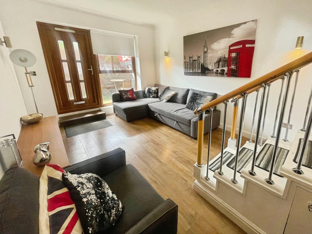 1 bed Detached for rent in London. From Reeds Rains - Plaistow