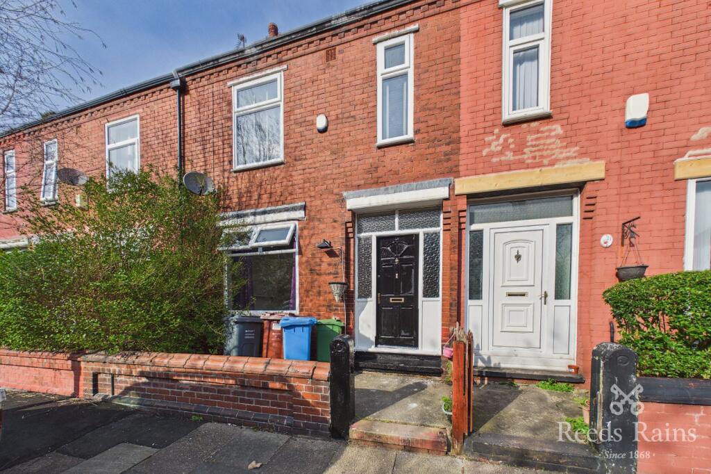 3 bed Mid Terraced House for rent in Manchester. From Reeds Rains - Reddish