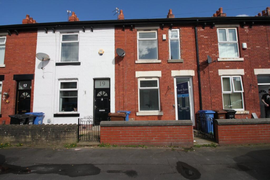 3 bed Mid Terraced House for rent in Stockport. From Reeds Rains - Reddish