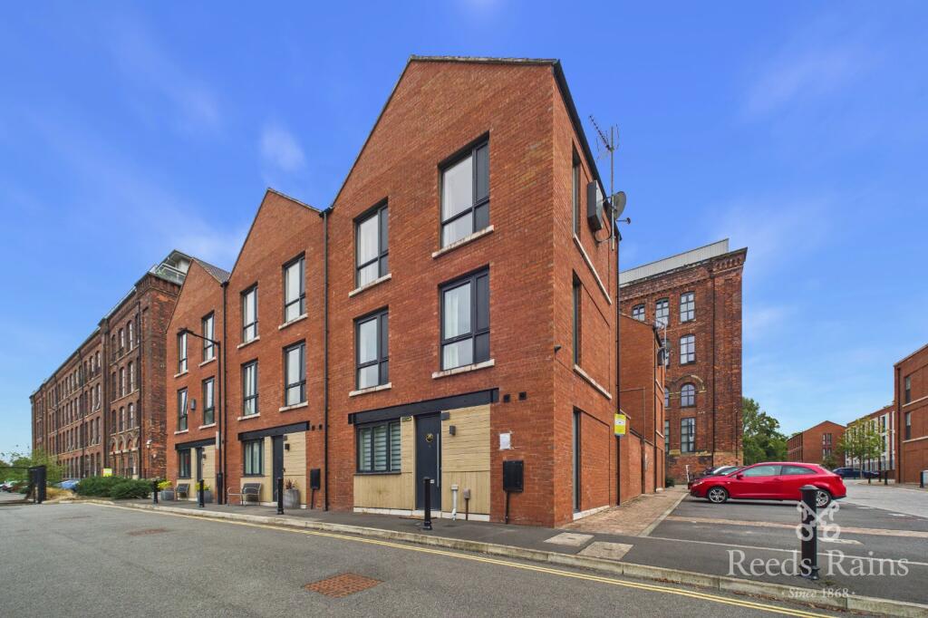 3 bed Detached for rent in Stockport. From Reeds Rains - Reddish