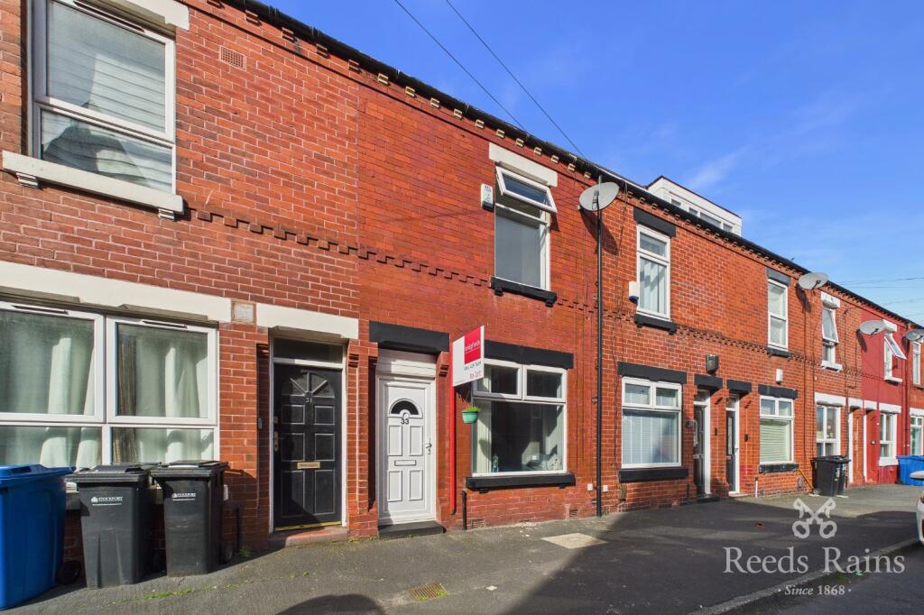 2 bed Mid Terraced House for rent in Stockport. From Reeds Rains - Reddish