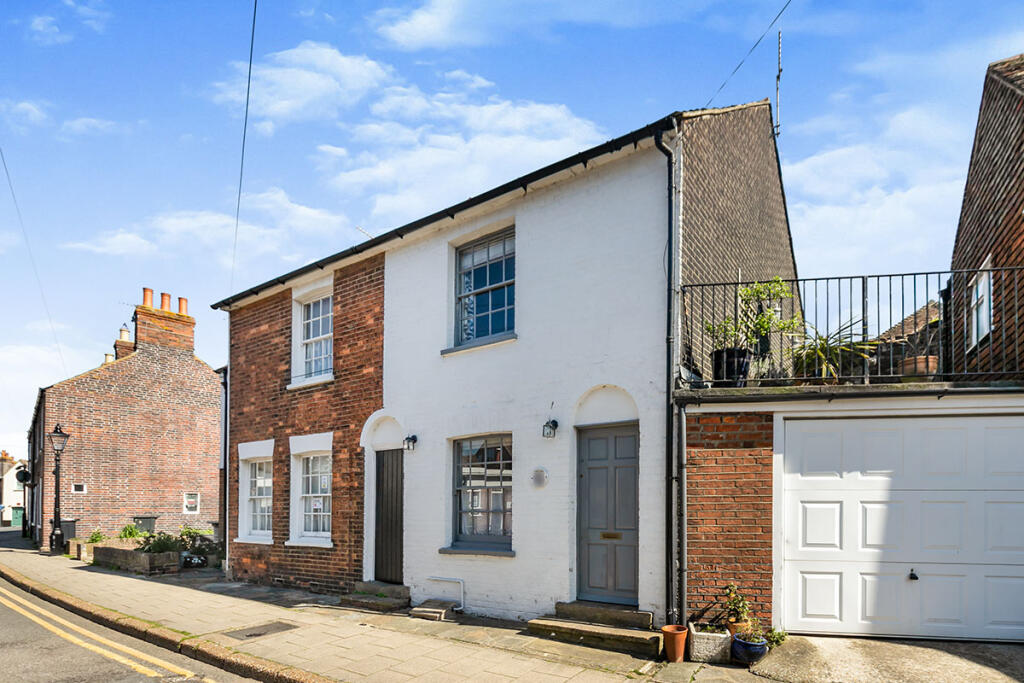 2 bed Mid Terraced House for rent in Rye. From Reeds Rains - Rye 2 bed Mid Terraced House for rent in Rye. From Reeds Rains - Rye