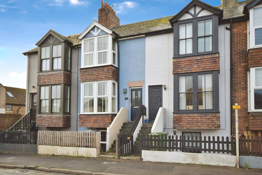 3 bed Mid Terraced House for rent in Rye. From Reeds Rains - Rye