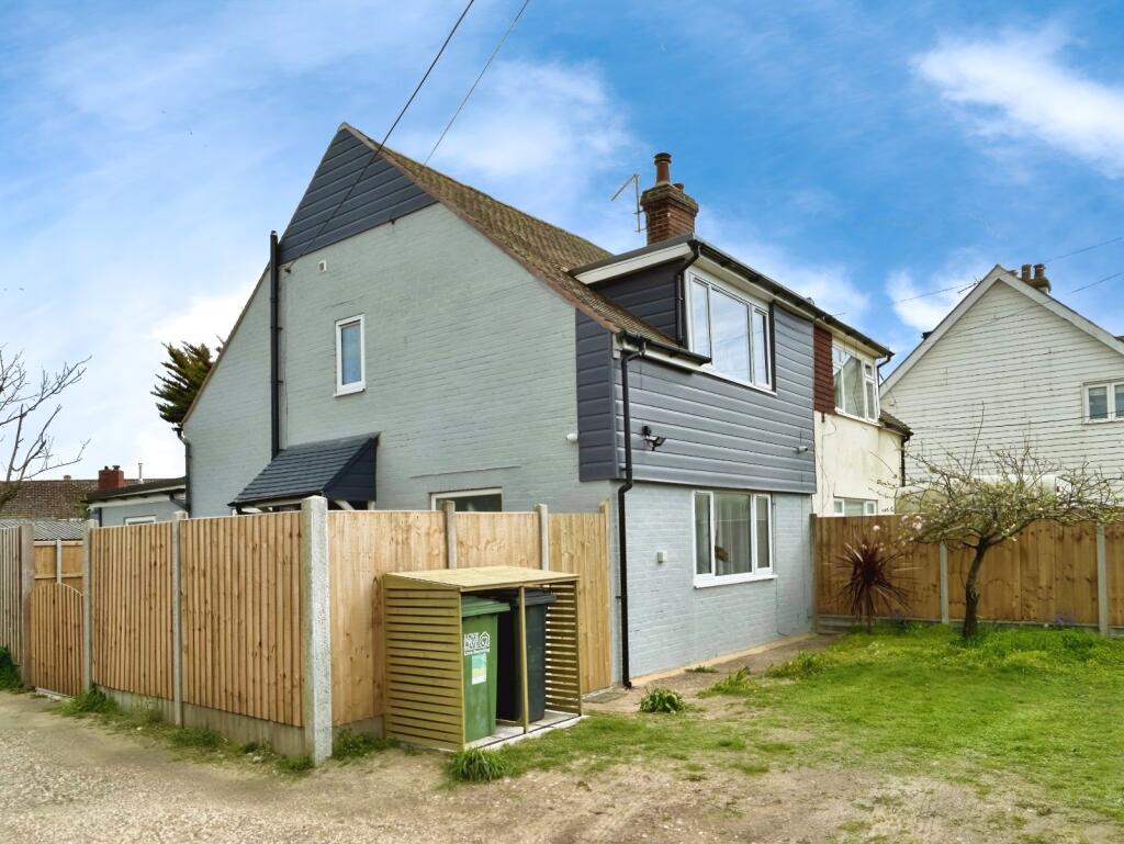3 bed Semi Detached for rent in Camber. From Reeds Rains - Rye