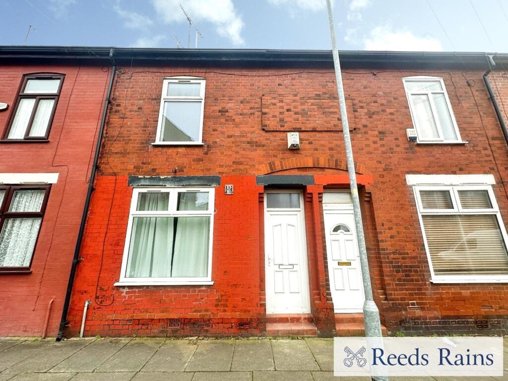 2 bed Mid Terraced House for rent in Salford. From Reeds Rains - Salford
