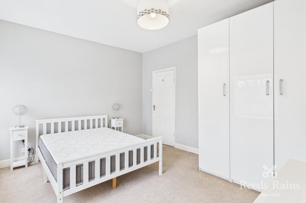 2 bed Mid Terraced House for rent in Pendleton. From Reeds Rains - Salford