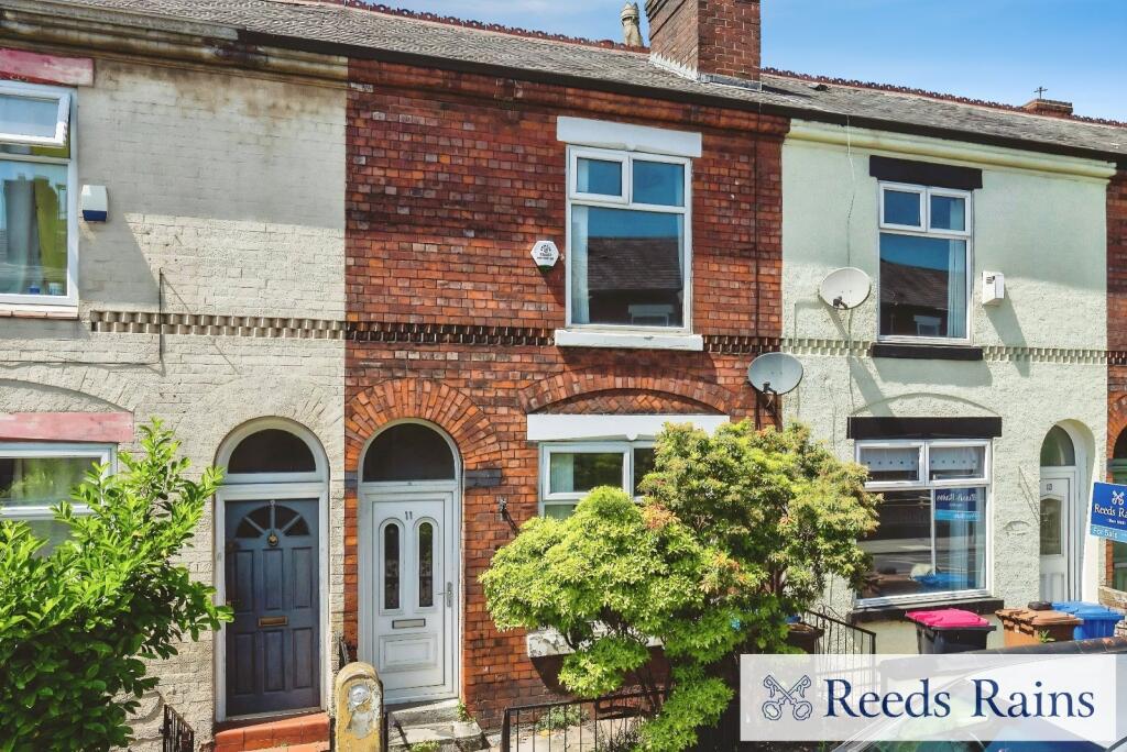 2 bed Mid Terraced House for rent in Pendleton. From Reeds Rains - Salford