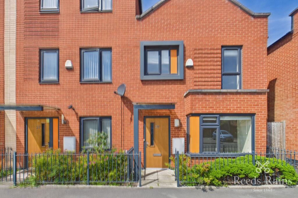 3 bed End of Terrace for rent in Salford. From Reeds Rains - Salford