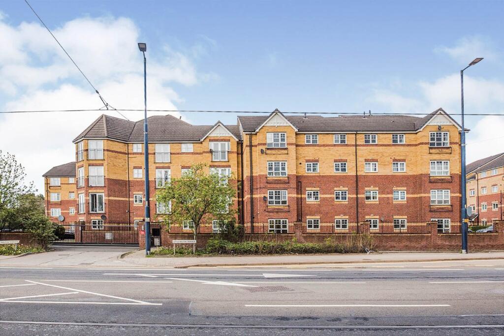 2 bed Apartment for rent in Salford. From Reeds Rains - Salford
