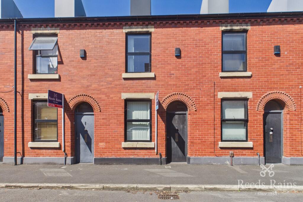 2 bed Mid Terraced House for rent in Pendleton. From Reeds Rains - Salford