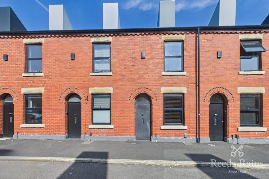 2 bed Mid Terraced House for rent in Pendleton. From Reeds Rains - Salford