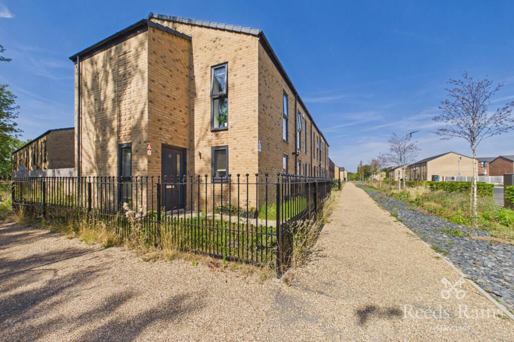 2 bed End of Terrace for rent in Charlestown. From Reeds Rains - Salford 2 bed End of Terrace for rent in Charlestown. From Reeds Rains - Salford