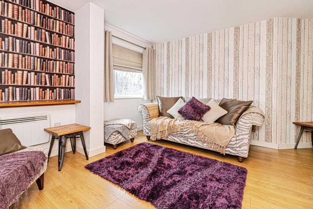 2 bed Apartment for rent in Salford. From Reeds Rains - Salford Quays City Living 2 bed Apartment for rent in Salford. From Reeds Rains - Salford Quays City Living
