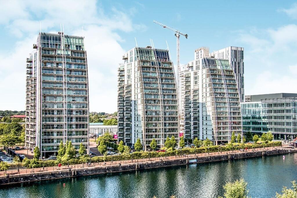2 bed Apartment for rent in Salford. From Reeds Rains - Salford Quays City Living