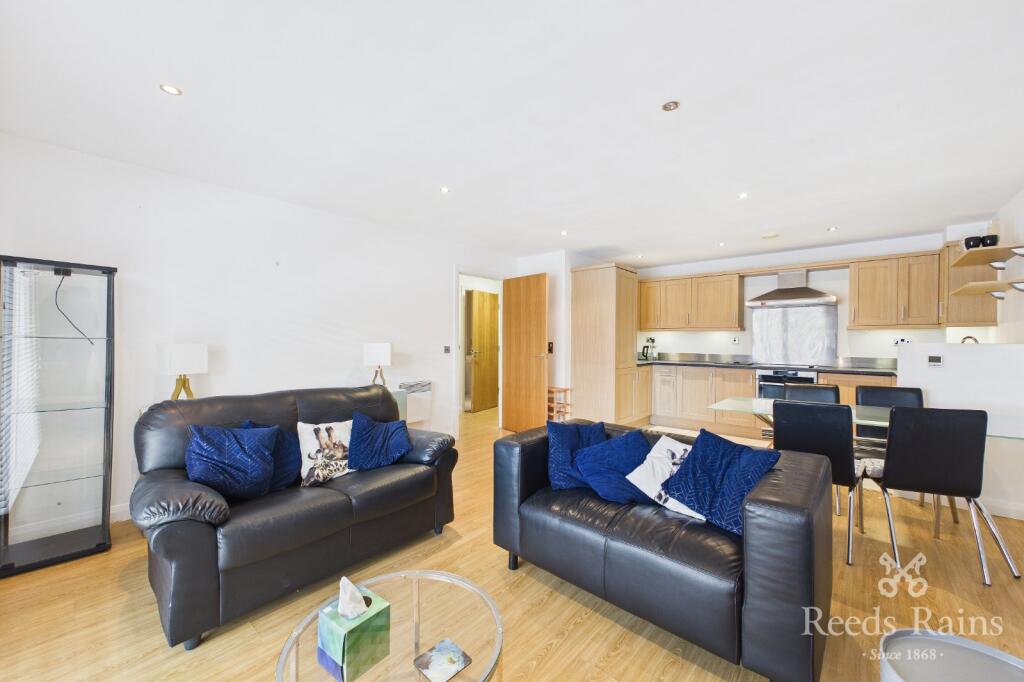 2 bed Apartment for rent in Salford. From Reeds Rains - Salford Quays City Living