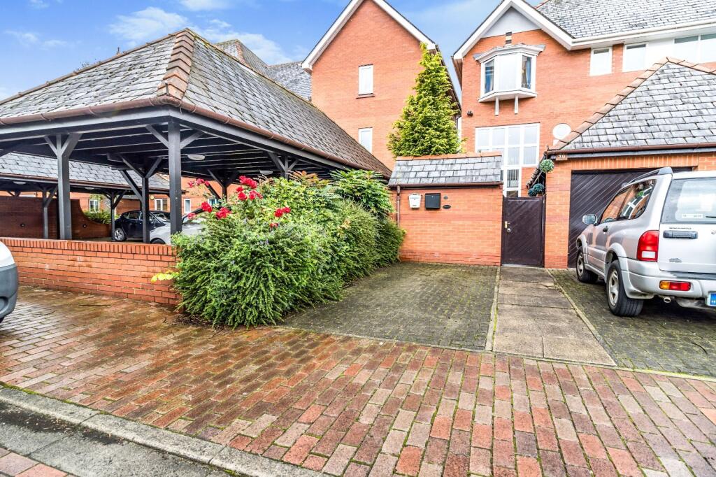 2 bed Detached for rent in Salford. From Reeds Rains - Salford Quays City Living