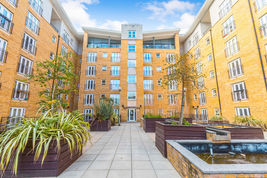 2 bed Apartment for rent in Salford. From Reeds Rains - Salford Quays City Living