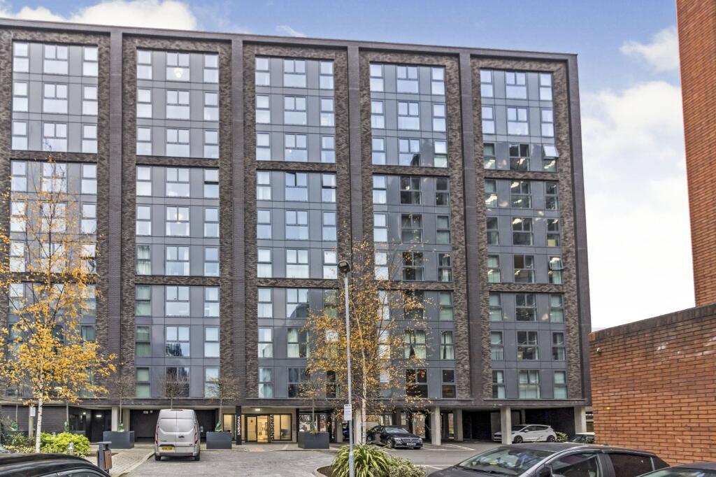 2 bed Apartment for rent in Stretford. From Reeds Rains - Salford Quays City Living 2 bed Apartment for rent in Stretford. From Reeds Rains - Salford Quays City Living