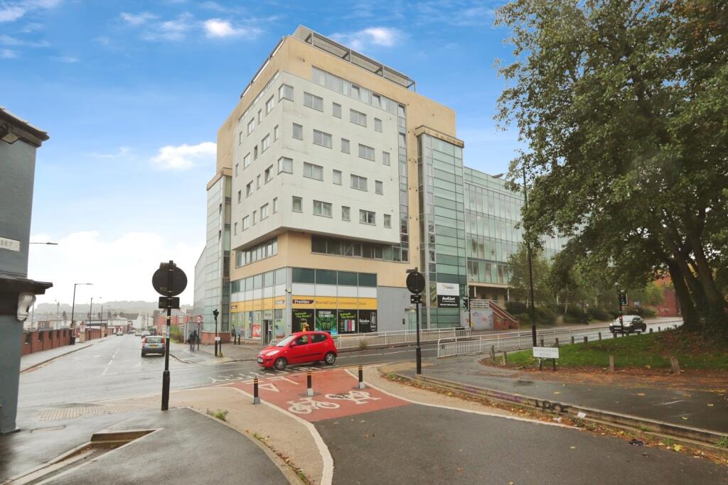 1 bed Apartment for rent in Sheffield. From Reeds Rains - Sheffield City Living