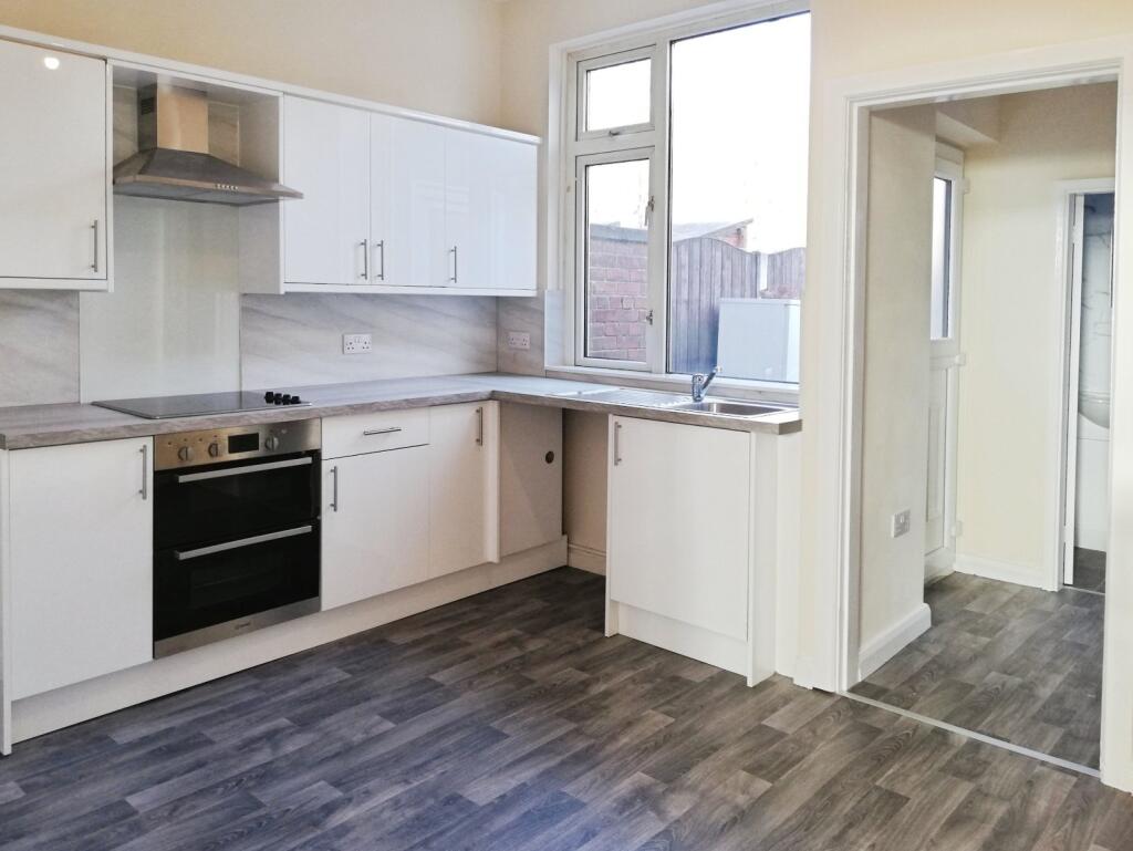 3 bed Mid Terraced House for rent in Crofton. From Reeds Rains - Wakefield