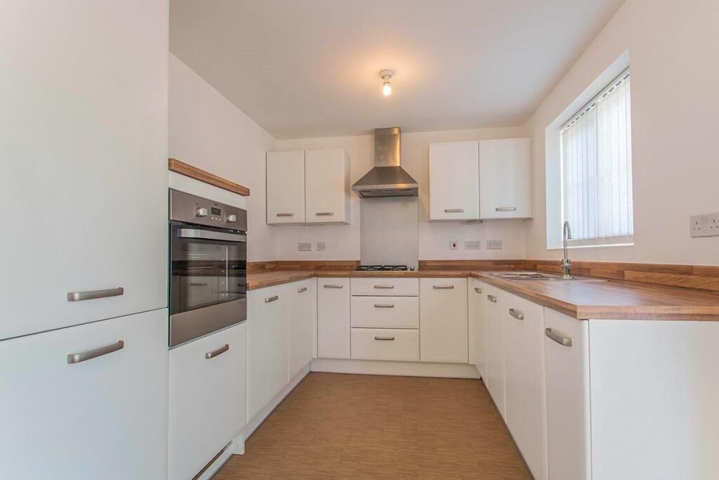 4 bed Detached for rent in Newmillerdam. From Reeds Rains - Wakefield
